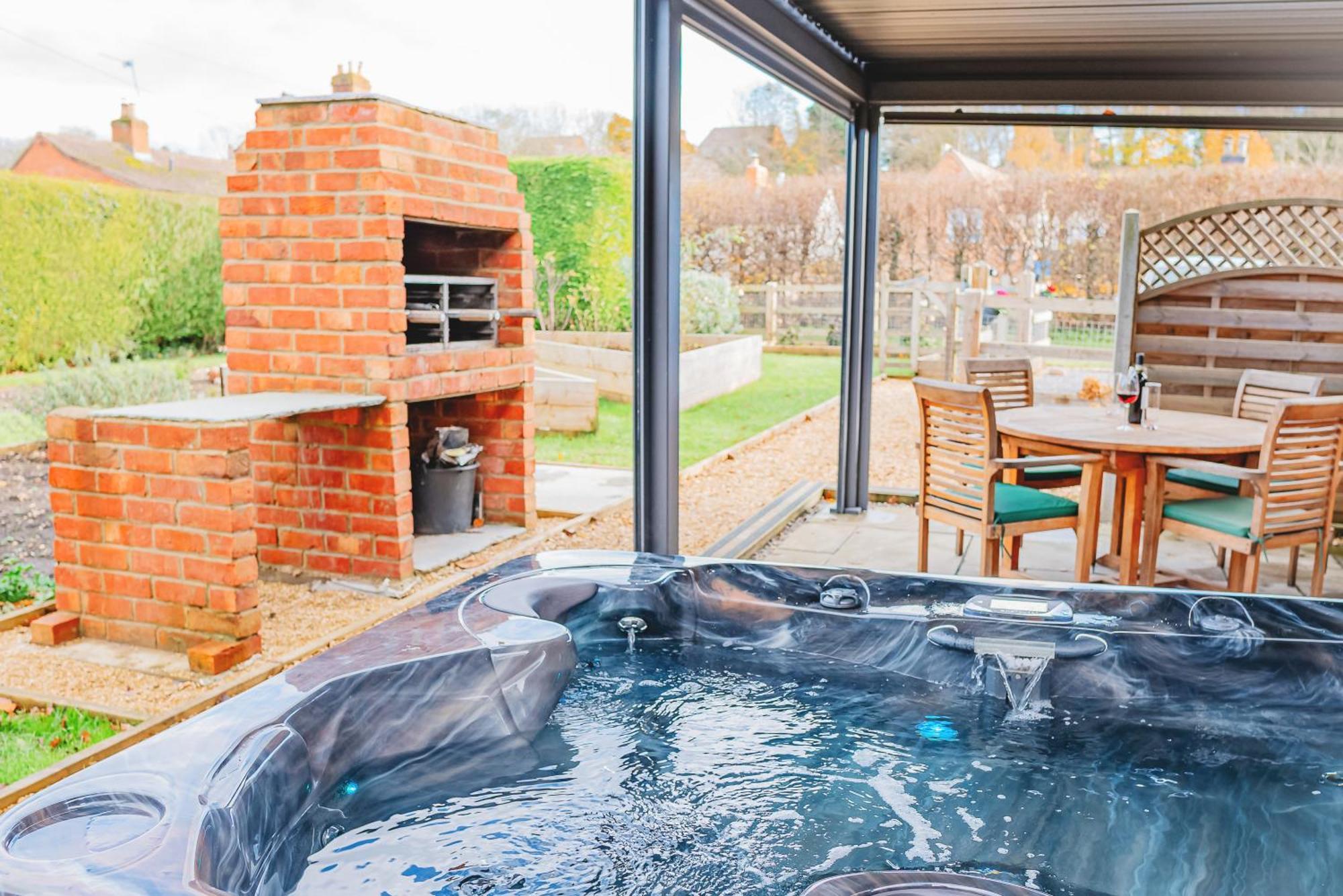 Cottage With Hot Tub - Near Cheltenham And Tewkesbury Eksteriør billede